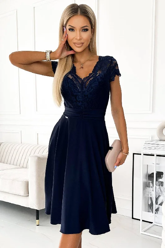 trendy bodycon dressNumoco 381-4 LINDA - chiffon dress with lace neckline - Navy blue