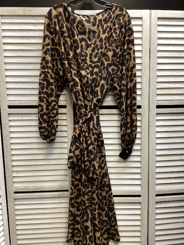 chic shift dressDress Casual Maxi By Clothes Mentor In Animal Print, Size: 22