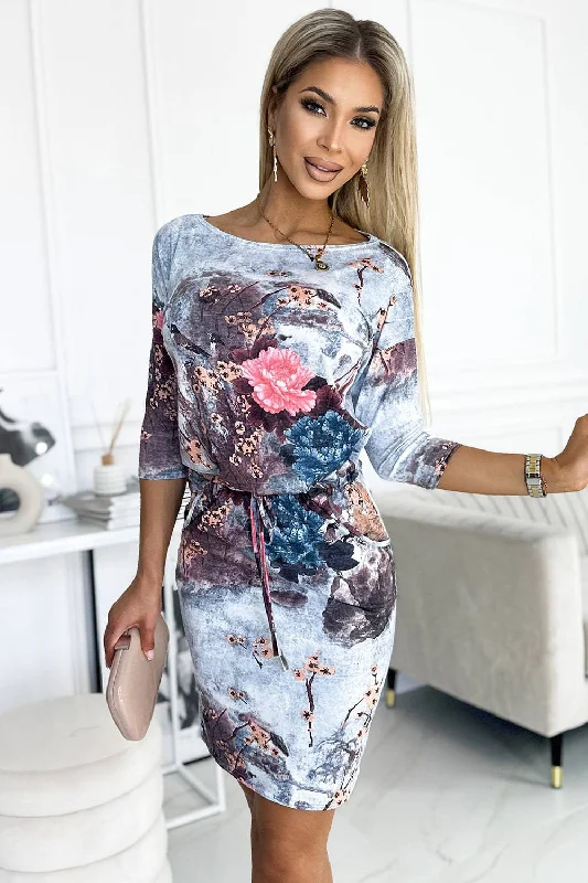 casual slip dressNumoco 13-155 Sports dress with a tie - flowers on a stone background