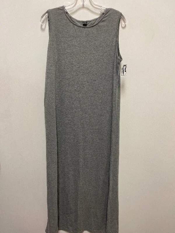 fitted dressDress Casual Maxi By Shein In Grey, Size: L